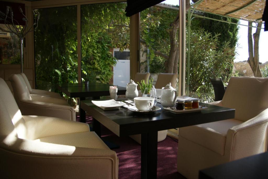 Logis Auberge Cote Jardin Hotel Lézignan-Corbières Eksteriør billede